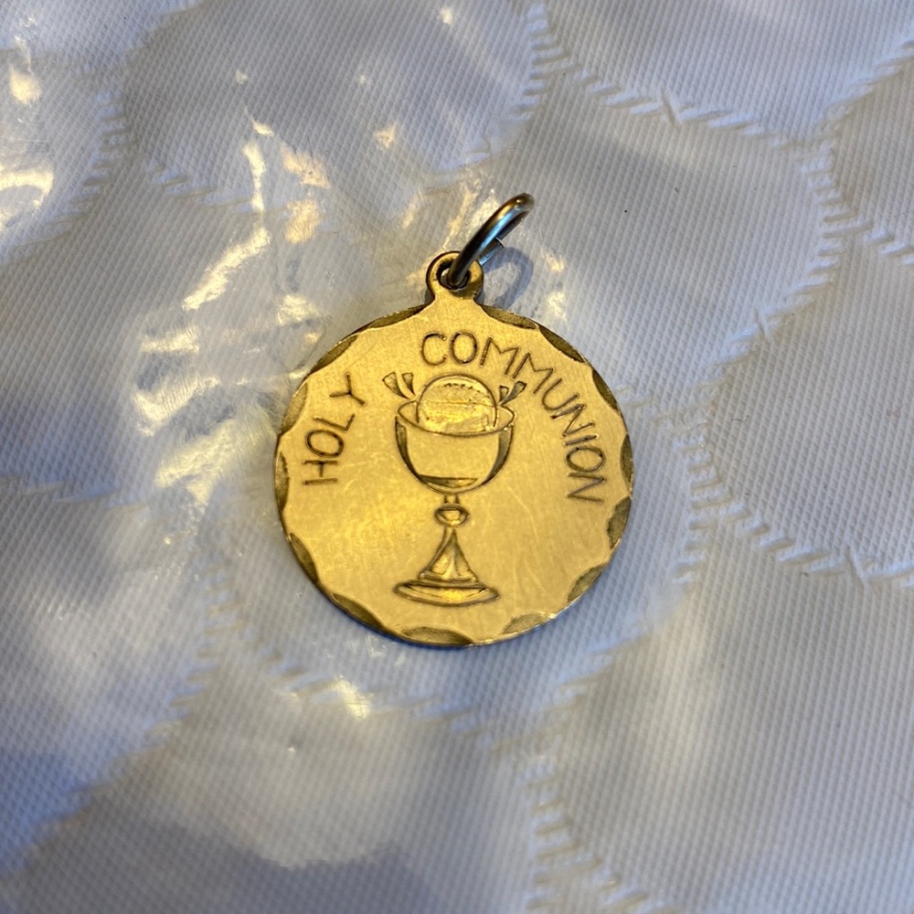 Gold Holy Communion Charm/Pendant - Vintage Gold Filled